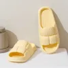 Slipper Kvinnor Soft Sole Cloud Slippers Ladies Slippers For Home Flip Flops Summer Beach Thick Platform Shoes Sandaler R230816