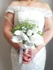 結婚式の花2023コレクションベビーブライドブライドメイドのブーケとマリアージュの白いカラのユリ