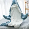 Filtar Cartoon Shark Sleeping Bag Pyjamas Office Nap Shark Filt Karakal High Quality Fabric Mermaid Shawl Filt för barn Vuxen FY0282