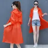 Trincheira feminina Casacos de verão Mulheres longas roupas de proteção solar 2023 Color sólida Costura de renda Seção fina de casaco Uv