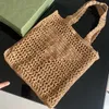 Bolso de diseñador Bolso de hombro de paja Diseñadores Triángulo Luxury Bolsos de bolsos de diseño Mujer Bolsos de hombro de verano Summer Mmmall Medium Beach Bols