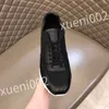 2023 Tênis de tênis de couro de designer tênis de couro Triplo Branco Black Mulheres Juventude Sapatos Esportivos de Moda Classic Dad Sapatos RD0907