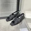 Designer sandalen Frans dame lederen teen clip vierkante kitten hak luxe casual comfortabele buitenfeestjesglippen 85ei