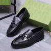 Novo 2023 masculino de vestido de grife de designer de grife clássico de wedding de escritório machos mocassins andando sapatos de condução tamanho 38-44