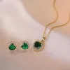 Orecchini di collana set madri Compleanno per il compleanno Verde Stone Stullo e Collane di clavicola a sospensione per donne Oro Colore Zircone Bridal