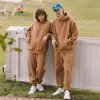 Erkeklerin Takipleri Enflasyon Erkeklerin Terzini Takım Kış Sıcak Kadife Takip Erkekler Sıradan Katı Swearpant Set Unisex Jogging Suit 230815