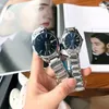 AAA مصمم أزياء Women's Watch حركة الكوارتز 316 حالة من الفولاذ المقاوم للصدأ حزام أحمر صغير QLQ