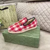 Lüks Slaytlar Paris Tasarımcı Erkek Kadın Terlik Bayanlar Yün Kış Kürklü Kabarık Kürklü Ayakkabılar Sıcak Mektuplar Sandalet Konforlu Bulanık Kız Flip Flop Slipper 35-45 Ayakkabı