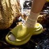 Pantofole 2023 Summer Outdoor Beach Slipper per uomini 4 cm Coppie sneaker non slittanti Slide Flip di mare Flip di mare Soft Eva Cloud Scarpe