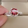 클러스터 링 Luomansi S925 Silver Vintage Ring 1 Red Moissanite Gra 증명서 고급 보석 여성 기념일 파티 선물