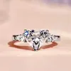 Band anneaux HUICUSAN LOVY LOVE BIELRIE RING FINGING DAME BANDES DE MEADUX AVEC BRILLANT CUBIC ZICCONIA COULEUR COULEUR Silver pour l'engagement J230817