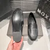 Låg märke Kvinnors designer Sandaler Heel Ballet Round Toe Grunt mun Non-Slip Loafers Flat Shoes With Box 60103