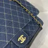 Dżinsowe projektanci niebieskie torby na ramię najwyższej jakości kobieta moda torebki Messenger Crossbody Ladies Gold Chain Sprzęgła torebka