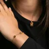 Braccialetti Link Bracciale Disc | PERSONALIZZAZIONE ROUND ARABICA PENDANTE MINIMALISTRE 18K Gioielli estetici placcati in oro massiccio per donne