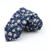 Bow Ties Floral Tie för män Kvinnor Skinny Bomullsslips Bröllopsfest Casual Slips Classic Suits Flower Print Neck Cravat