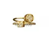 Anelli a fascia 2023 Design classico a doppio strato a forma di fiore Colore oro Anello aperto Accessori di lusso per gioielli di moda coreani Dita per ragazze J230817