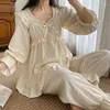 Kvinnors sömnkläder unikiwi koreansk stil aprikos färg fyrkantiga krage spets pyjama uppsättningar.vintage lady pyjamas set nattkläder kläder