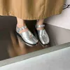 Sukienka buty nowe dzielone palce płaskie kobiety ślizgowe buty na swobodne buty mody Mary Janes Tabi buty świnia hoof buty kobiet