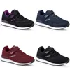 2023 Chaussures de course non glissées Men de personnes âgées femme noire violet rouge bleu bassins de randonnée extérieure baskets sportives color4 respirant