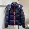 Tasarımcı Mens Puffer Ceketler Downs Palts NFC Tasarımcı Kadın Yastıklı Kapüşonlu Dış Giyim Parkas Emzik Rozet Rüzgar Yem Yapılan Kalın Giyim 02