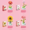 Bloki bukiet zestaw bloków budulcowych roślina Pited B Toys Sunflower Rose Tulip Tulip Symulacja Flower Desktop Ornament Girls Romantyczne prezenty R230817