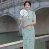 Ethnische Kleidung 2023 gelbgrünes florales Kleid mit langem Kleid traditionelle Cheongsam Frauen schlank Vintage -Kleider verbessert gefüttertes Qipao S bis 3xl