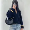 Frauenpullover Herbst Fashion Navy Stil Salior -Kragen Langarm Langarm Elektroschulen Goldknopf Doppelte Taschen Loose Cashmere Strick -Pullover Pullover