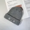 Harajuku moda mężczyźni czapki czapki dzianiny czapki zimowe kobiety projektanty litery Hip Hop Stamped Warm wełniane czapki unisex casquette zima bonnet gorros