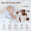 Capri di legno per bambini con feltro morbido cartone animato da cartone animato nuvolosa stella sospesa a sospensione Bed Crib Montessori Giocattoli per un regalo di neonato HKD230817