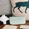 Borsa firmata da donna Carta modello classico Pelle di agnello caviale Vendita all'ingrosso Donna nera Piccolo mini portafoglio Pelle di ciottoli di colore puro con scatola A412