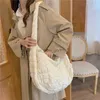 Hobo kvinnor stora totes handväska duk puffer bomull vadderad skrynkliga lätta damer som arbetar axelväska handväskor för kvinnor 20202 HKD230817