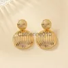 Charm Fashion Round Metal Heart Earrings For Women European och American New Trendy Gold Color Retro Ball örhängen Elegent Kvinna J230817