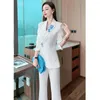 Pantalon féminin à deux pièces 2023 Femmes Bureau Blanc Suit en deux pièces Panais de pantalon Elegant Slim Blazer Femme Set Casual Loose Flare Veste