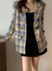 Damenanzüge Blazer Color Faith JK6100 Übergroße Plaidknöpfe Taschen Jacken gekerbte Vintage Karted Spring Hernumntops 230817