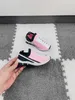 Kinderen Casual schoen Ademend gaas Baby Sneakers Maat 26-35 Lace Up Design Children's Shoes Box Protection Zending juni20