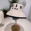 Designer hattar mäns och kvinnors mössa fall/vinter termiska stickade hattar flerfärgade alternativ Designer Sun Hat Leisure Fisherman's Hat Stylish Bucket Hat-R11