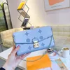 Designer Umhängetasche klassische Frau Handtasche Modenshows Frauen Crossbody Taschen, die Lederkette Lady Cross Body prägen