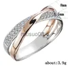 Bandringe Huitan Neuester frischer zweifarbiger X-Form-Kreuzring für Frauen Hochzeit Trendiger Schmuck Schillernder CZ-Stein Große moderne Ringe Anillos J230817