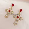 Charme vintage Red Heart Crystal Brincos para mulheres Pingente de pingente cruzado Garoto de aniversário Earrjewelry Party Gift Pendientes J230817