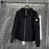 Chaqueta de sudadera con capucha de hombre de manga larga