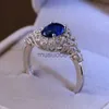 Anneaux de groupe Huitan Série bleu foncé charms Femme Rings Fimeurs de luxe Party de fiançailles pour la mariée Brillain Brillaint Cubic Zircon Ring J230817