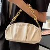 Hobo -Wolken Faltenbeutel für Frauen dicke goldene Ketten Unterarm Umhängetasche Luxus Designer Beutel Taschen Handtasche Dumplings Bolsos HKD230817