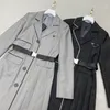 Deisgner Work Dresses Ladies Suit Dress Pleated Skirt with Pin Letter Formal Business Suits Black Sashes Jacket Womens Outwear Overskirt SML