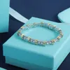 Designer Tiffeny Bijoux 2023 Accueil Industrie lourde Été Nouveau Diamant d'eau incrusté de haute qualité Lumière Luxe Exquis Mode Polyvalent Bracelet en laiton Femme