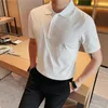 Herrpolos sommar solida korta ärmar skarvning franspolo skjorta med lapels 2023 män affärer avslappnade sociala kontor streetwear