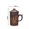 Mugs Retro Yixing Dragon Phenix Purple Clay Tea Mug avec couvercle et infuser à la main en céramique tasse tasse de thé à eau Casse à la maison Drinkware 230817