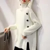 女性用セーター秋の冬のタートルネックセーター女性韓国シックボタンソリッドナットジャンパーファッションスプリットリブプルオーバー