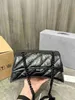 balencig Sac à chaîne B Crush Curshed Meidum Cuir de veau Matériel noir Sablier Bandoulière Sacs en croissant Sac à bandoulière en cuir Lettre Boucle Embrayage avec Nappa Lambsk