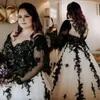 2023 Robes de mariée de taille plus à manches longues en dentelle noire en dentelle en cœur décolleté en tulle gothique de mariage