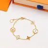 Bracelets Women Bangle Heartache bracelet Wristband Chain metallic color L043 Fashion Style gift for girlfriend